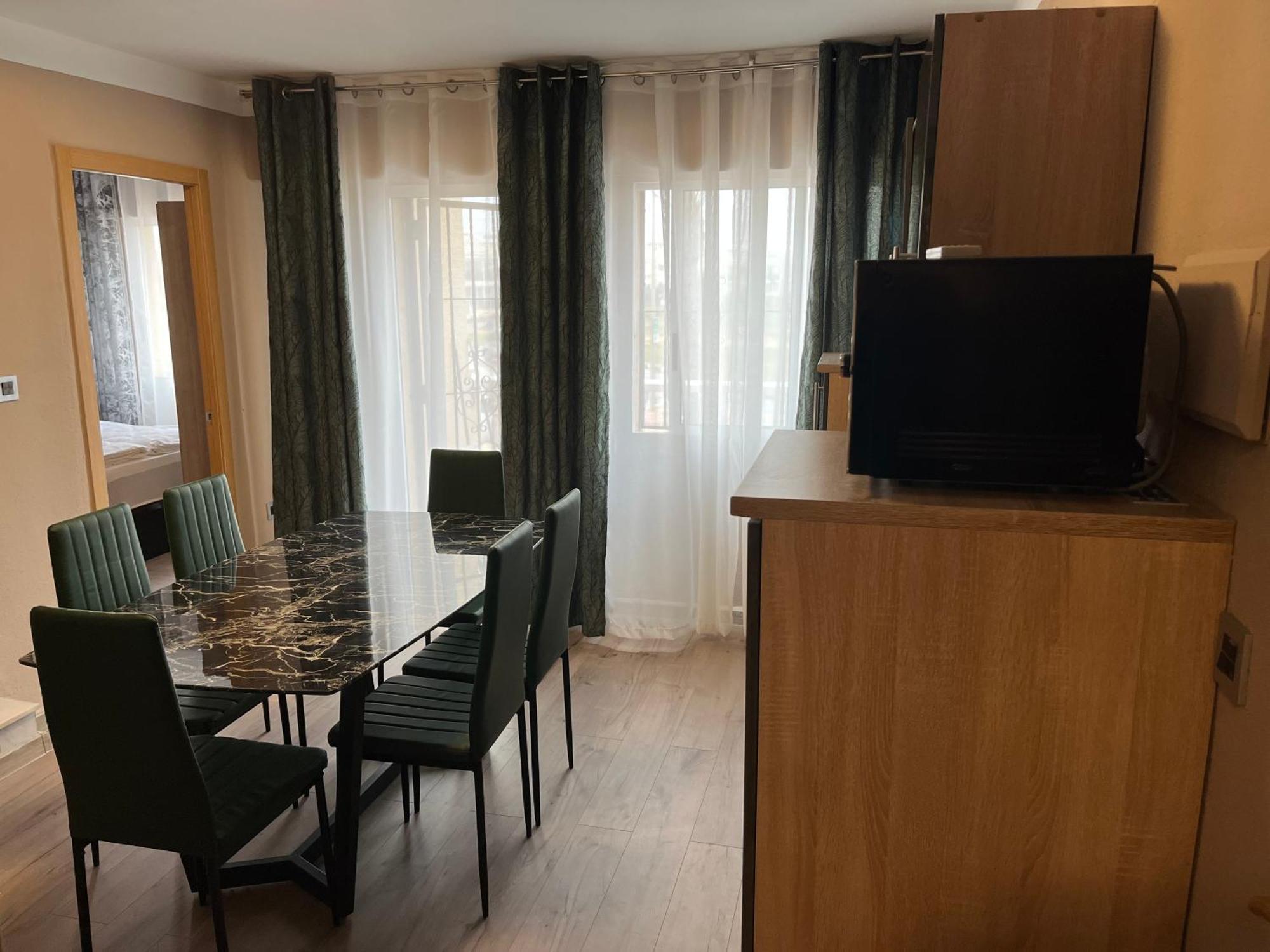 Villa Nadiya App Pool, Parking Τορεβιέχα Εξωτερικό φωτογραφία