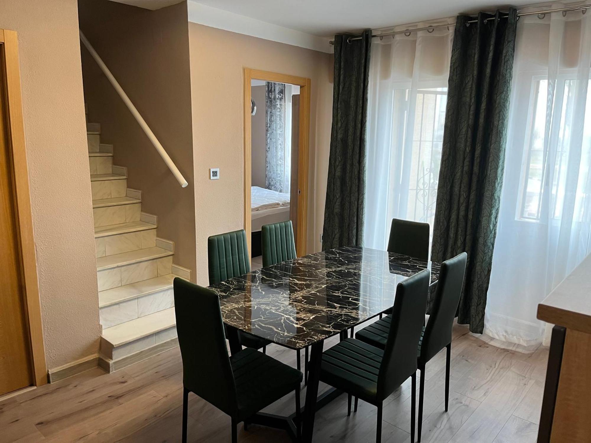 Villa Nadiya App Pool, Parking Τορεβιέχα Εξωτερικό φωτογραφία